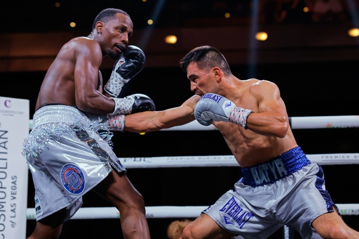 Sadriddin Akhmedov keeps Kazakh flag flying on Chumash undercard